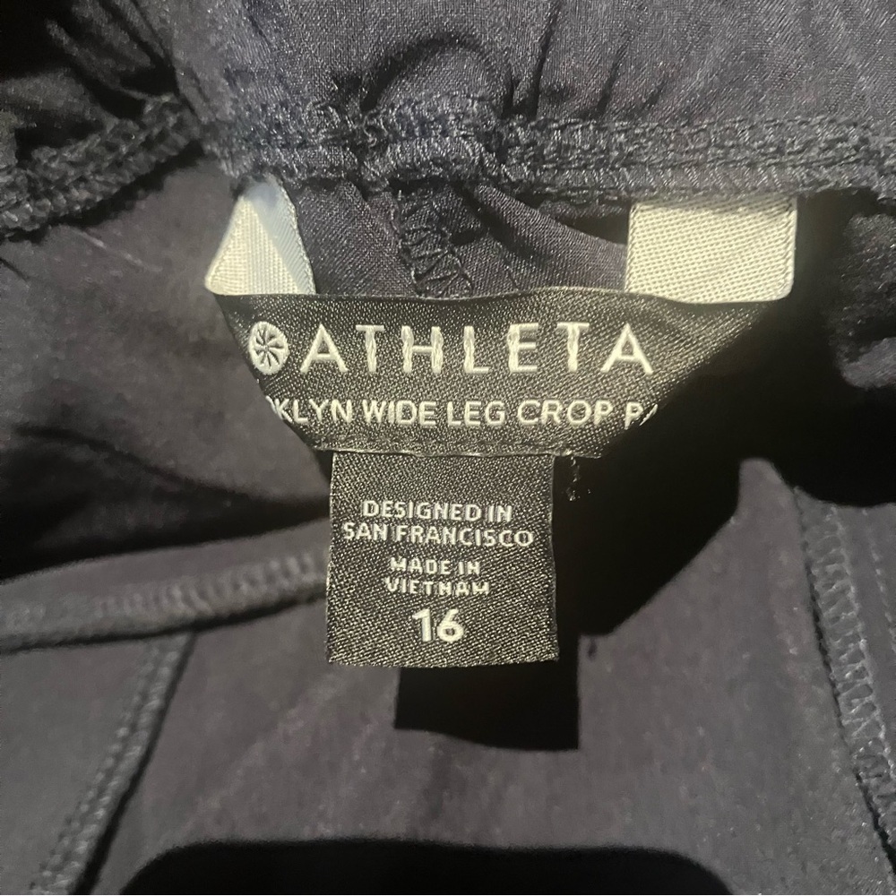 Athleta Brooklyn Heights Cropped Navy Blue Wide-Leg Women's Pants (16) - Picture 14 of 16